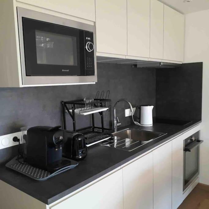 Apartamento Sea-View - Wifi - Parking Six-Fours-les-Plages Exterior foto